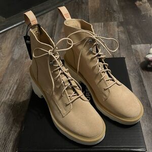 NWT Sorel Hi Line Heel Lace